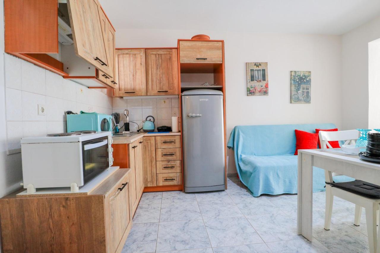 Pepi'S Studio Apartment アレクサンドルポリス エクステリア 写真