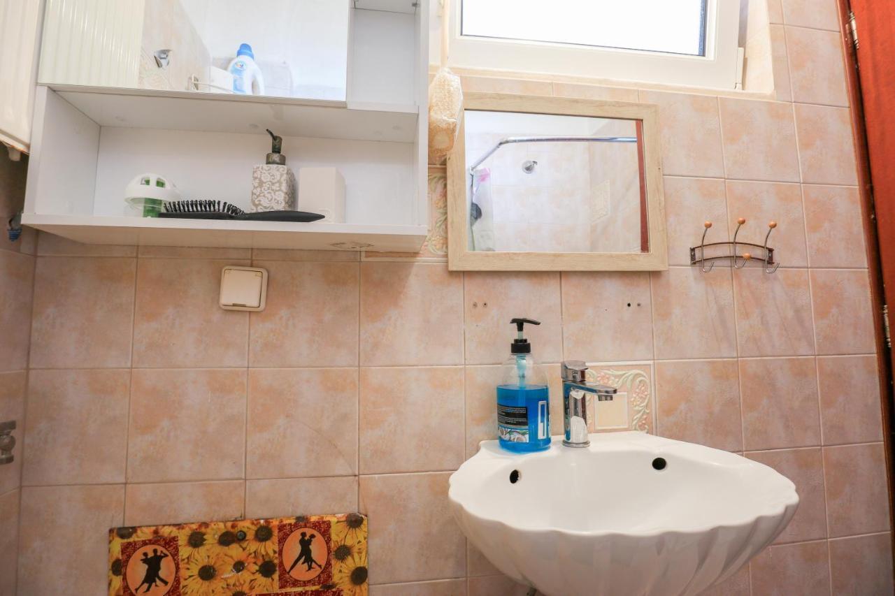 Pepi'S Studio Apartment アレクサンドルポリス エクステリア 写真